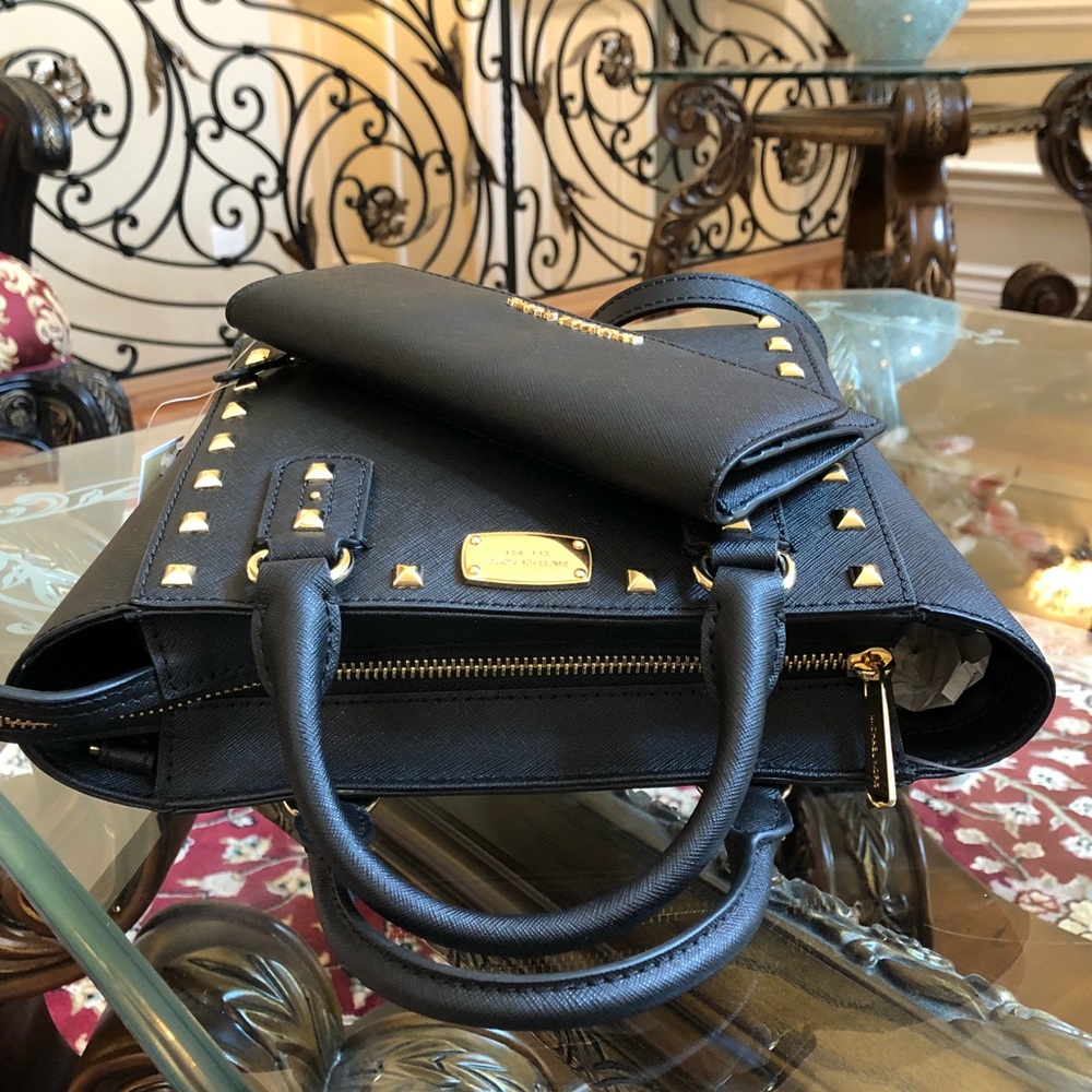 Michael Kors studded sandrine handbag&wallet set - Picture 4 of 8